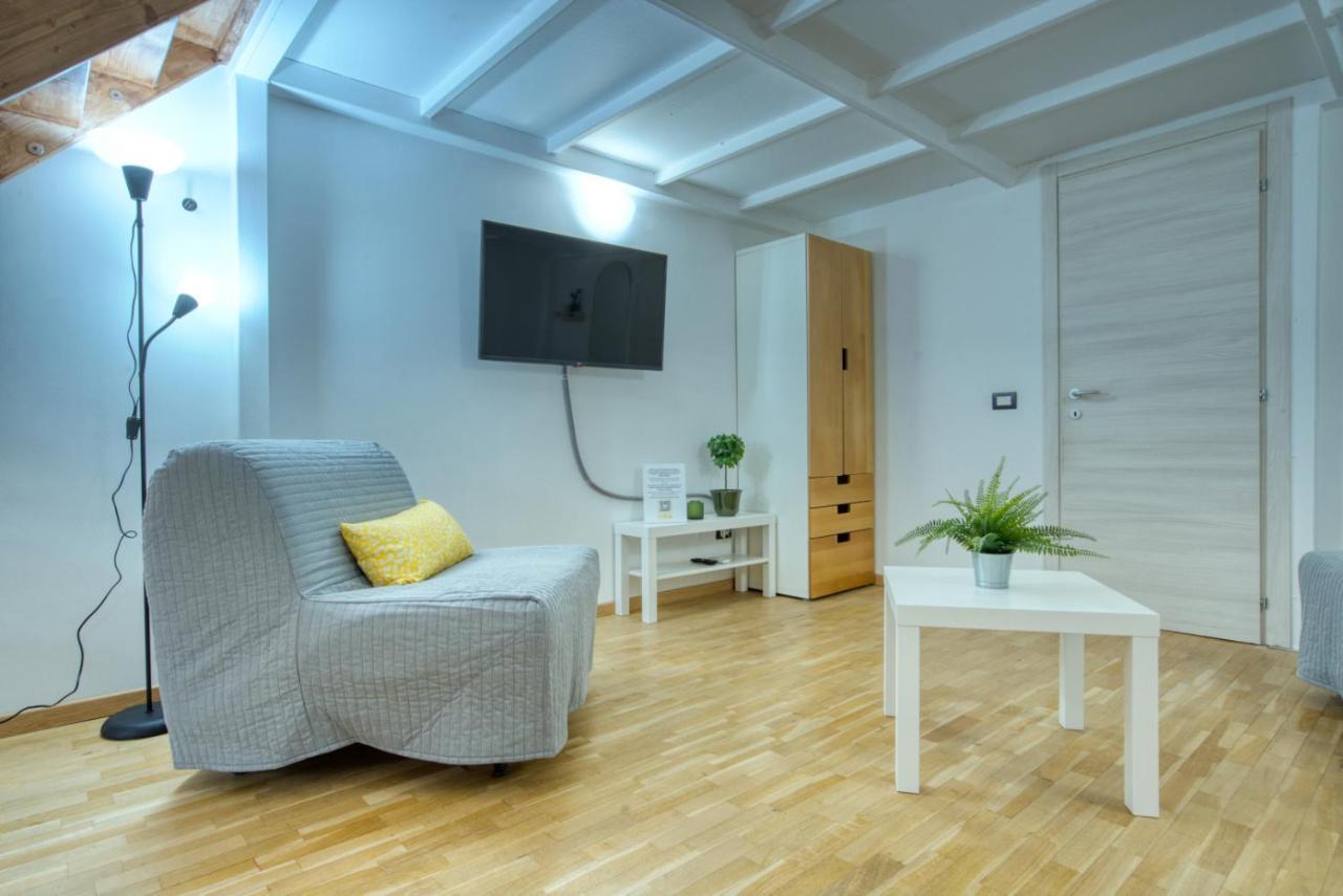 Apartment Emo 19 Мілан Екстер'єр фото